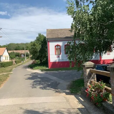 Feked Farmstay Σπίτι διακοπών *