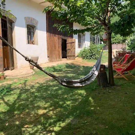 Feked Farmstay *